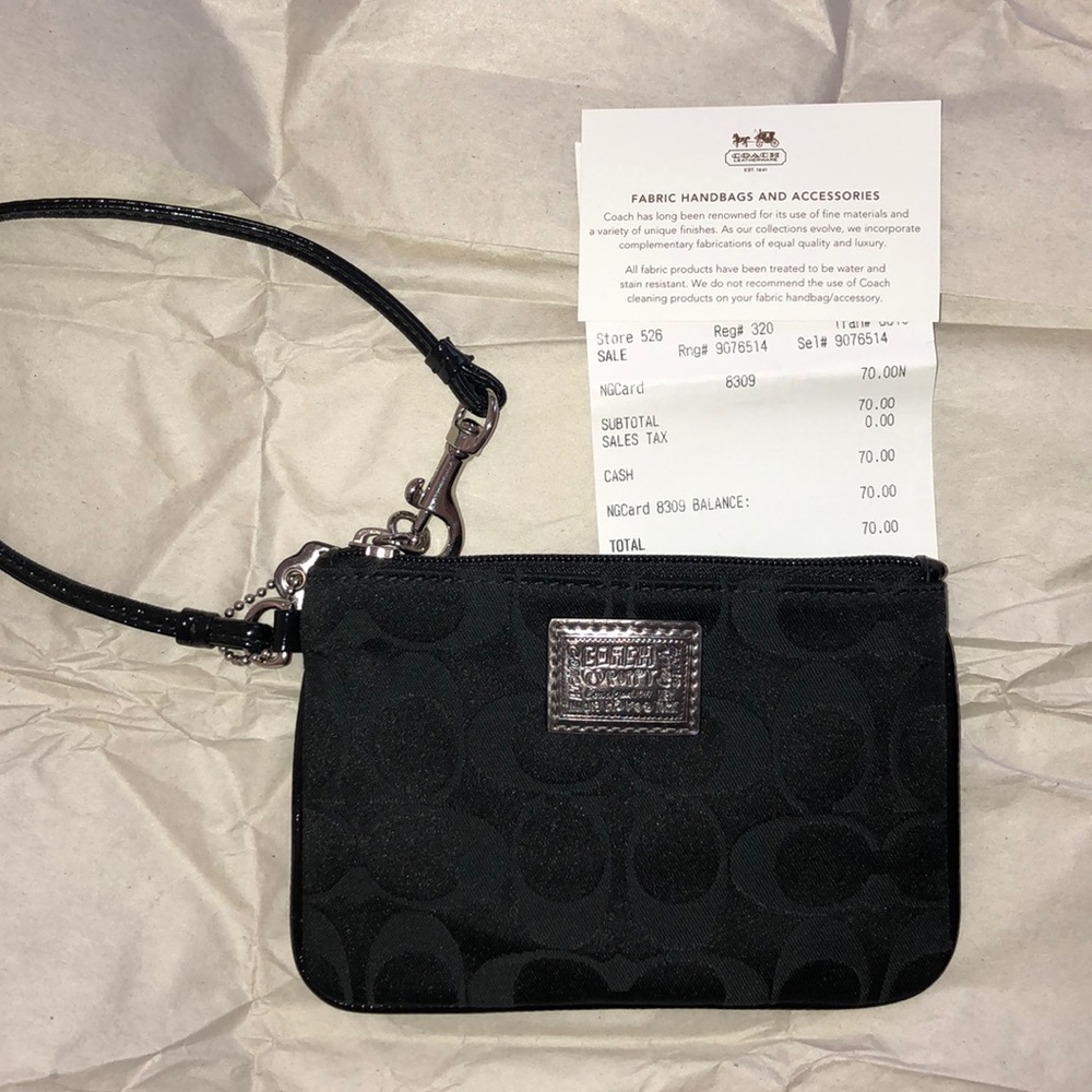NWOT Coach Poppy Wristlet